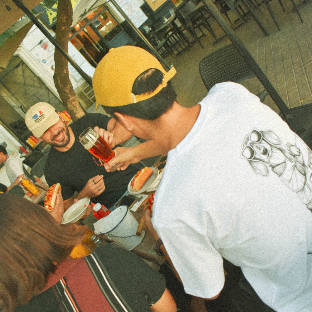 Polera Negra Salchichachela