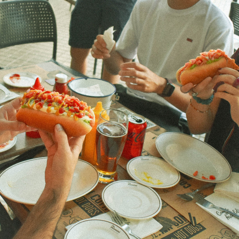Polera Negra Salchichachela